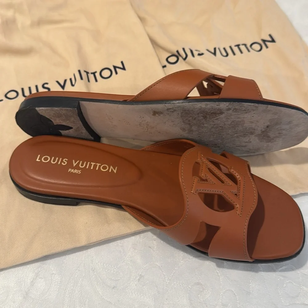 JUST LIKE NEW! LV Isola Flat Mule. EU 39 - Picture 10 of 15